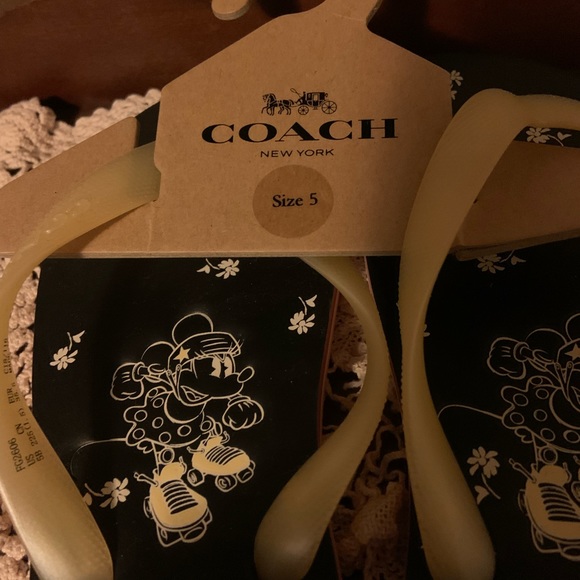 COPY - Disney Coach New York Sandals NWT - Picture 10 of 11